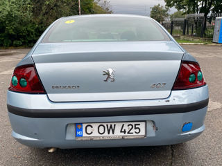 Peugeot 407 foto 2