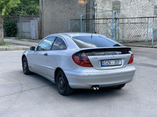 Mercedes C-Class Coupe foto 5