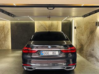 BMW 7 Series foto 4