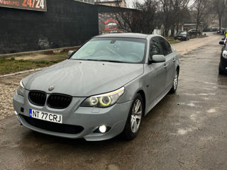 BMW 5 Series foto 4