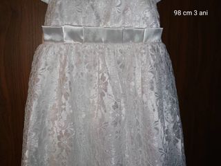 Продаю Новогоднее платья для ваших принцесс возраст указан на фото - 250 лей и шубка -100 лей foto 3