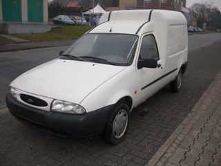 Ford Courier foto 2