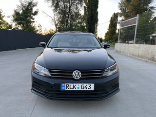 Volkswagen Jetta foto 2