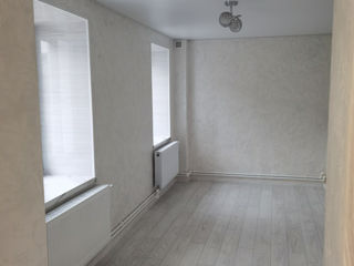 Apartament cu 3 camere, 98 m², Centru, Soroca foto 2