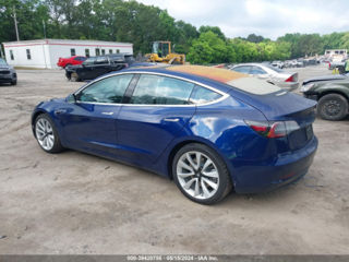 Tesla Model 3 foto 4