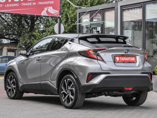 Toyota C-HR foto 2