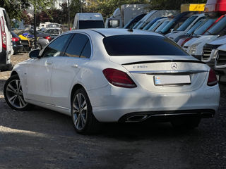 Mercedes C-Class foto 5