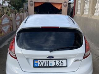 Ford Fiesta 5D foto 2