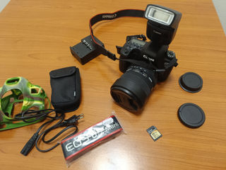 Kit Canon 6D mark II împreună cu accesorii