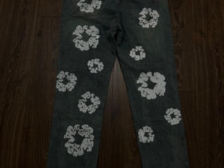 Pantaloni denim tears și curele:Burbarry(cu 2 pârți),2 louis vuitton și Amiri foto 4