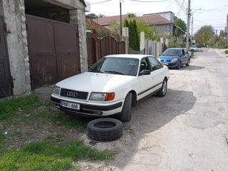 Audi 100