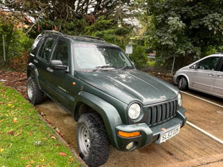 Jeep Cherokee foto 2