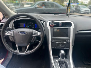 Ford Fusion foto 7