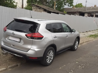 Nissan X-Trail foto 1