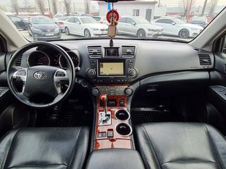 Toyota Highlander foto 9