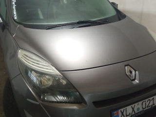 Renault Grand Scenic foto 2