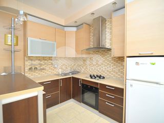 Apartament cu 2 camere în bloc nou, Centru, str. Valea Trandafirilor, 380 € ! foto 4