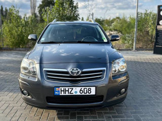 Toyota Avensis foto 3