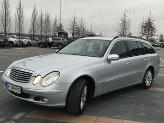 Mercedes E-Class foto 8