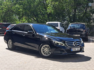 Mercedes E-Class foto 1