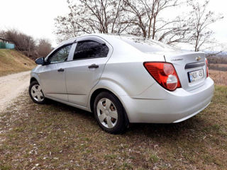 Chevrolet Aveo фото 9