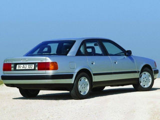 Audi 100 foto 2