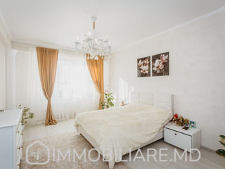 Apartament cu 3 camere, 82 m², Buiucani, Chișinău foto 1