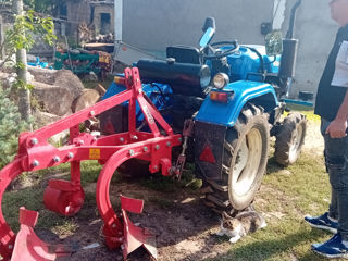 Mini tractor de 35 cai putere 44 tractiune prin cardan complet prițăp ,plug si freza foto 7