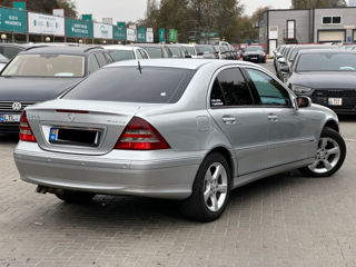 Mercedes C-Class foto 3