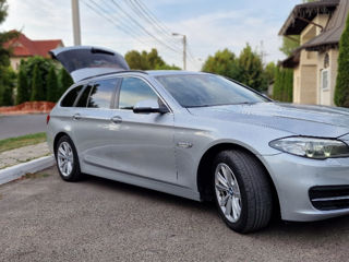 BMW 5 Series Touring foto 5