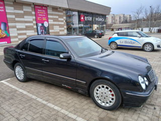 Mercedes E-Class foto 5