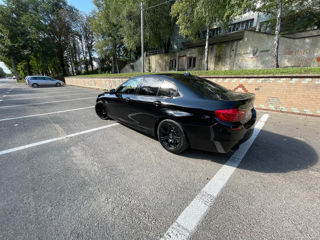 BMW 5 Series foto 6