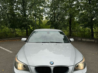 BMW 5 Series foto 4