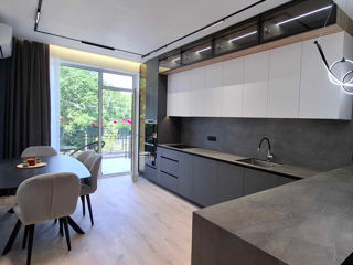 Casa tip Townhouse cu reparatie noua , Durlesti, marginea padurii! foto 6