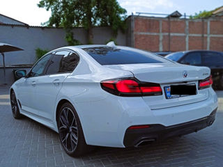 BMW 5 Series foto 5