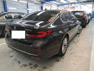 BMW 5 Series foto 3