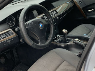 BMW 5 Series foto 7