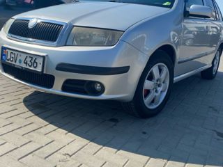 Skoda Fabia foto 2