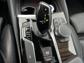 BMW 5 Series foto 16