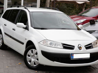 Renault Megane foto 2