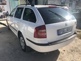 Skoda Octavia foto 3