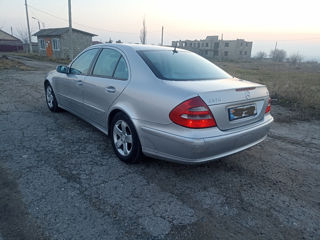 Mercedes E-Class foto 3