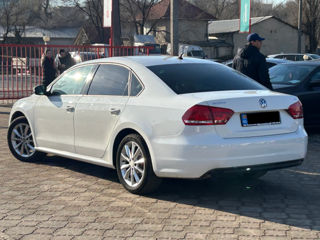 Volkswagen Passat foto 3