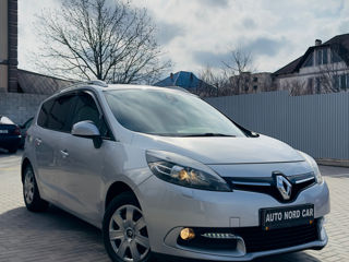 Renault Grand Scenic foto 2