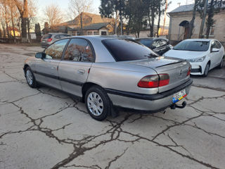 Opel Omega foto 6