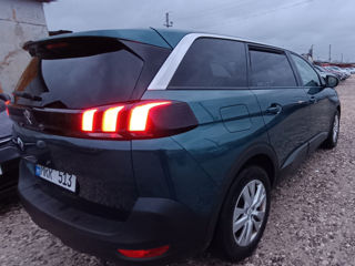 Peugeot 5008 foto 4