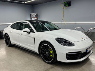 Porsche Panamera foto 2