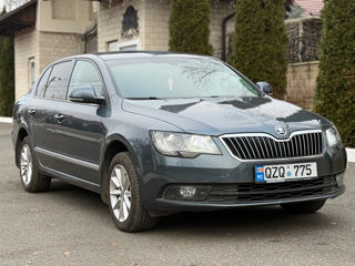 Skoda Superb foto 3