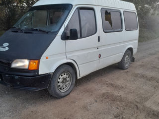 Ford Transit Connect foto 1