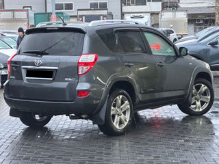 Toyota Rav 4 foto 4